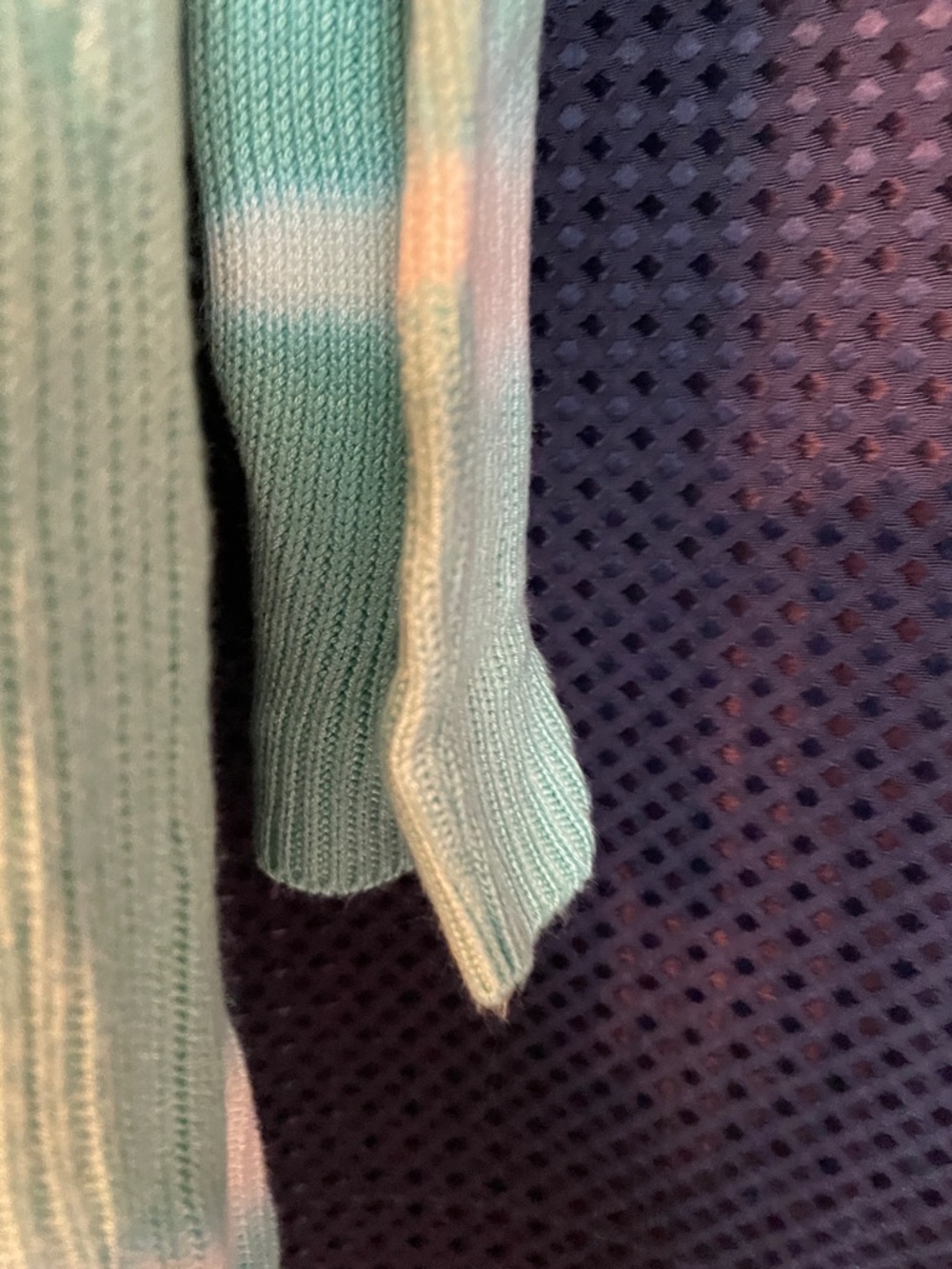 MACARON Aqua and White Ribbed V-Neck Top - Picture 5 of 16